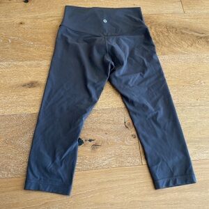 Lululemon Align HR Crop (cool) 17” (6) in a slate gray color